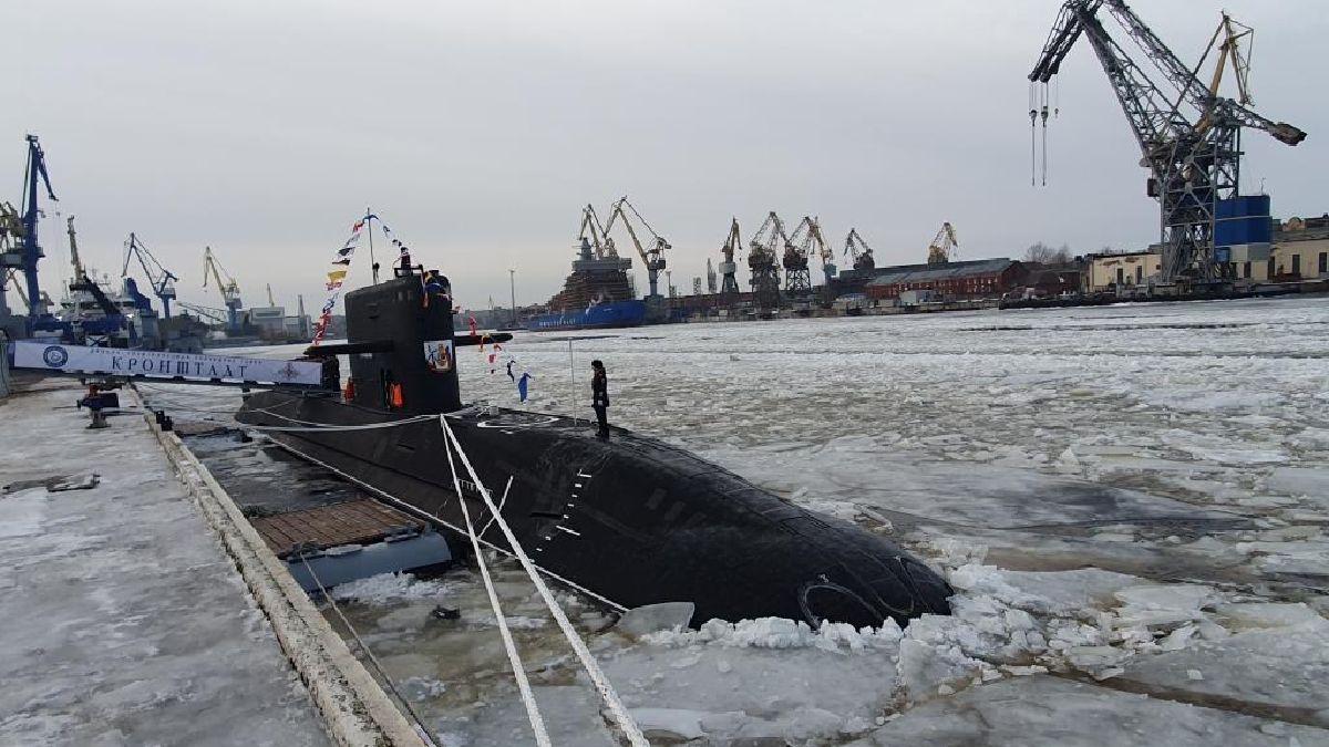 Rusko představilo novou ultra tichou ponorku
